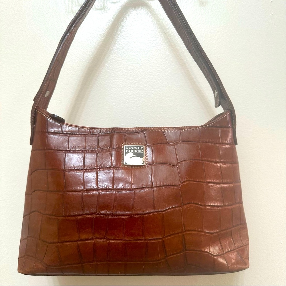 Vintage Dooney & Bourke Italy Leather Croc Style Brown Small Bayou Shoulder Bag